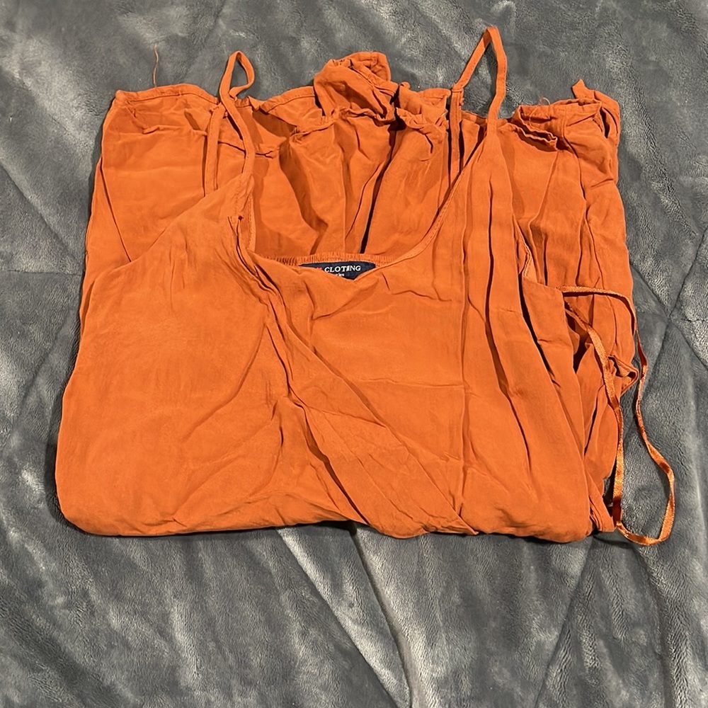 Rust colored romper - Picture 2 of 3